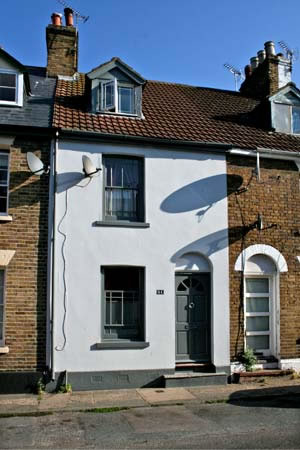 Self catering breaks at 51 Sydenham Street in Whitstable, Kent