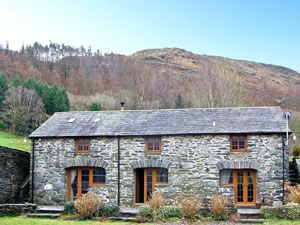 Self catering breaks at Hendre House Barn in Abergynolowyn, Gwynedd