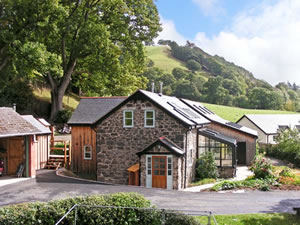 Self catering breaks at Cilfach in Llanfyllin, Powys