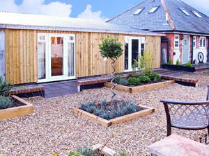 Self catering breaks at The Old Stables in Charminster, Dorset