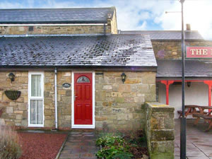 Self catering breaks at Rose Cottage in Acklington, Northumberland