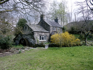 Self catering breaks at Royal Oak Farmhouse in Betws-Y-Coed, Conwy