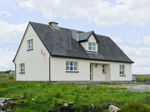Self catering breaks at Barbaras Cottage in Lettermore, County Galway