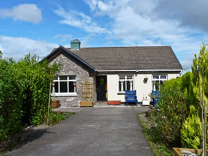 Self catering breaks at Frankies Cottage in Killarney, County Kerry