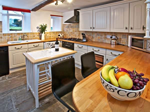 Self catering breaks at Settlebeck Cottage in Sedbergh, Cumbria