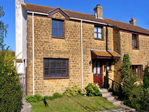 Self catering breaks at Pleasant Cottage in Corscombe, Dorset