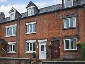 Self catering breaks at 5 Railway Terrace in Froghall, Staffordshire