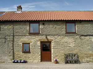 Self catering breaks at Harvest Cottage in Levisham, North Yorkshire