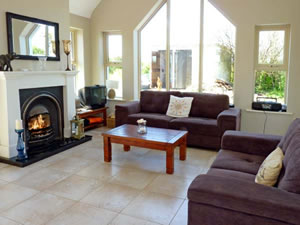 Self catering breaks at Bluebell Cottage in Spanish Point, County Clare