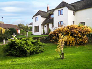 Self catering breaks at Shells Cottage in Washfield, Devon