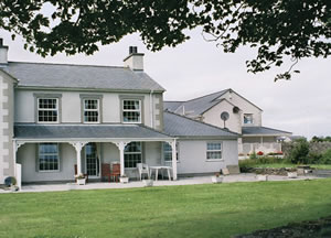 Self catering breaks at Storws Wen in Benllech, Gwynedd