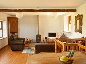 Self catering breaks at 1 Cark Manor Stables in Cark In Cartmel , Cumbria