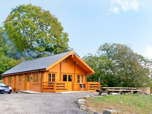 Self catering breaks at The George in Bettws Cedewain, Powys