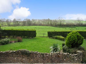 Self catering breaks at Lundy View Cottage in Great Torrington, Devon