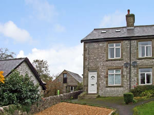 Self catering breaks at Sunny Bank in Chelmorton, Derbyshire