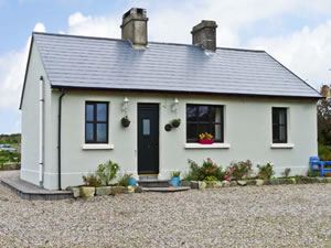 Self catering breaks at Gronwee Cottage in Kilmihil, County Clare