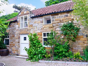 Self catering breaks at St Hildas Cottage in Hinderwell, North Yorkshire