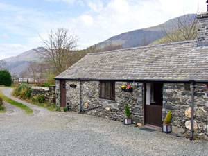 Self catering breaks at The Barn in Tal Y Llyn, Gwynedd