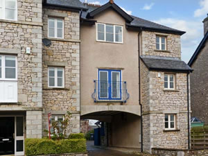 Self catering breaks at 4 Rowan Garth in Kirkby Lonsdale, Cumbria