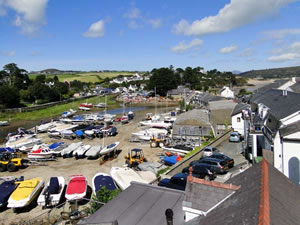 Self catering breaks at Harbour View Apartment in Abersoch, Gwynedd