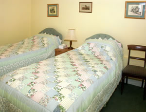 Self catering breaks at Cowslip Cottage in Much Wenlock, Shropshire