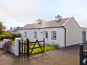 Self catering breaks at Johnny Macs in Swinford, County Mayo