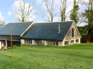 Self catering breaks at Barn Cottage in Sticklepath, Devon