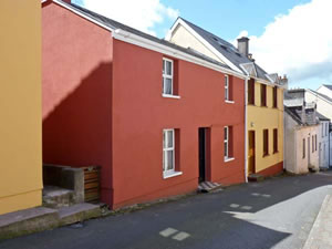 Self catering breaks at Apple Tree Cottage in Kinsale, County Cork