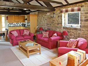 Self catering breaks at Upper Barn in Holmfirth, West Yorkshire
