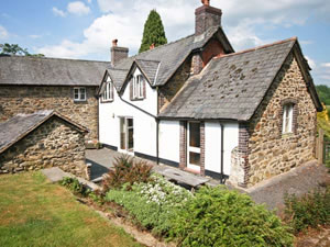 Self catering breaks at Parc Cottage in Llanwddyn, Powys