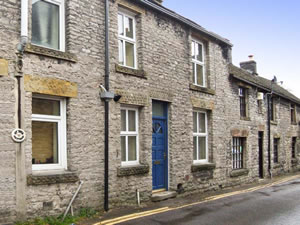 Self catering breaks at Brook Cottage in Bradwell, Derbyshire