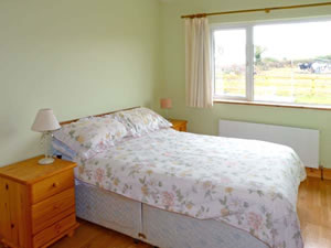Self catering breaks at Flaggy Shore Apartment in New Quay, County Clare