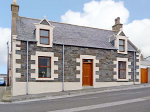Self catering breaks at Gracemount in Portknockie, Banffshire