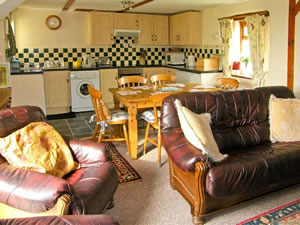 Self catering breaks at Willow Cottage in Saundersfoot, Pembrokeshire