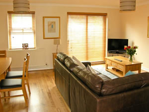 Self catering breaks at Puffin Cottage in Saundersfoot, Pembrokeshire