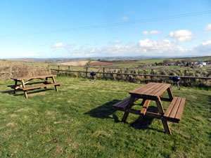 Self catering breaks at Exmoor Cottage in Umberleigh, Devon