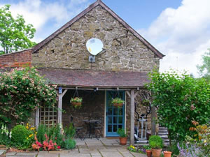 Self catering breaks at Stable Cottage in Church Stretton, Shropshire