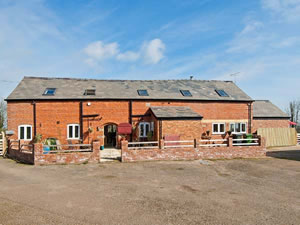 Self catering breaks at The Barn in Chirk, Shropshire