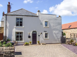 Self catering breaks at Castle Cottage in Palterton, Derbyshire