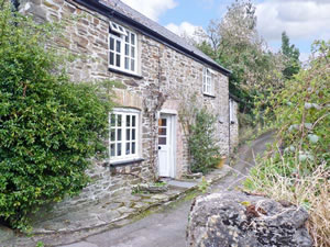 Self catering breaks at West End Cottage in St Germans, Cornwall