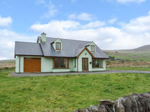 Self catering breaks at Finglas House in Waterville, County Kerry