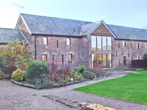Self catering breaks at Grove View Barn in Pengethley, Herefordshire