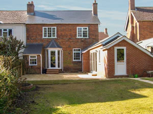 Self catering breaks at Gordons House in Andover, Hampshire