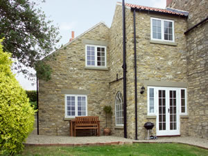 Self catering breaks at The Wood in Brompton-By-Sawdon, North Yorkshire