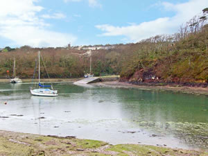 Self catering breaks at Curlew in Milford Haven, Pembrokeshire