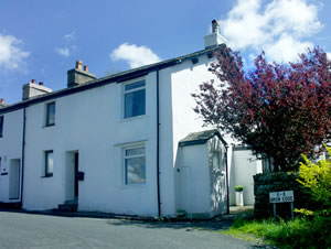 Self catering breaks at Whiteholme Cottage in Backbarrow, Cumbria
