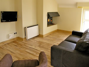 Self catering breaks at Damavand in Caernarfon, Gwynedd