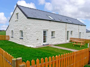 Self catering breaks at The Granary in Abersoch, Gwynedd