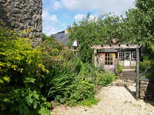 Self catering breaks at Gorffwysfa in Cemmaes, Powys