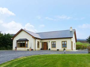 Self catering breaks at Kissanes Cottage in Beaufort, County Kerry
